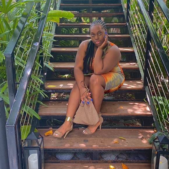 Meet your Posher, Tati - Picture 1 of 1